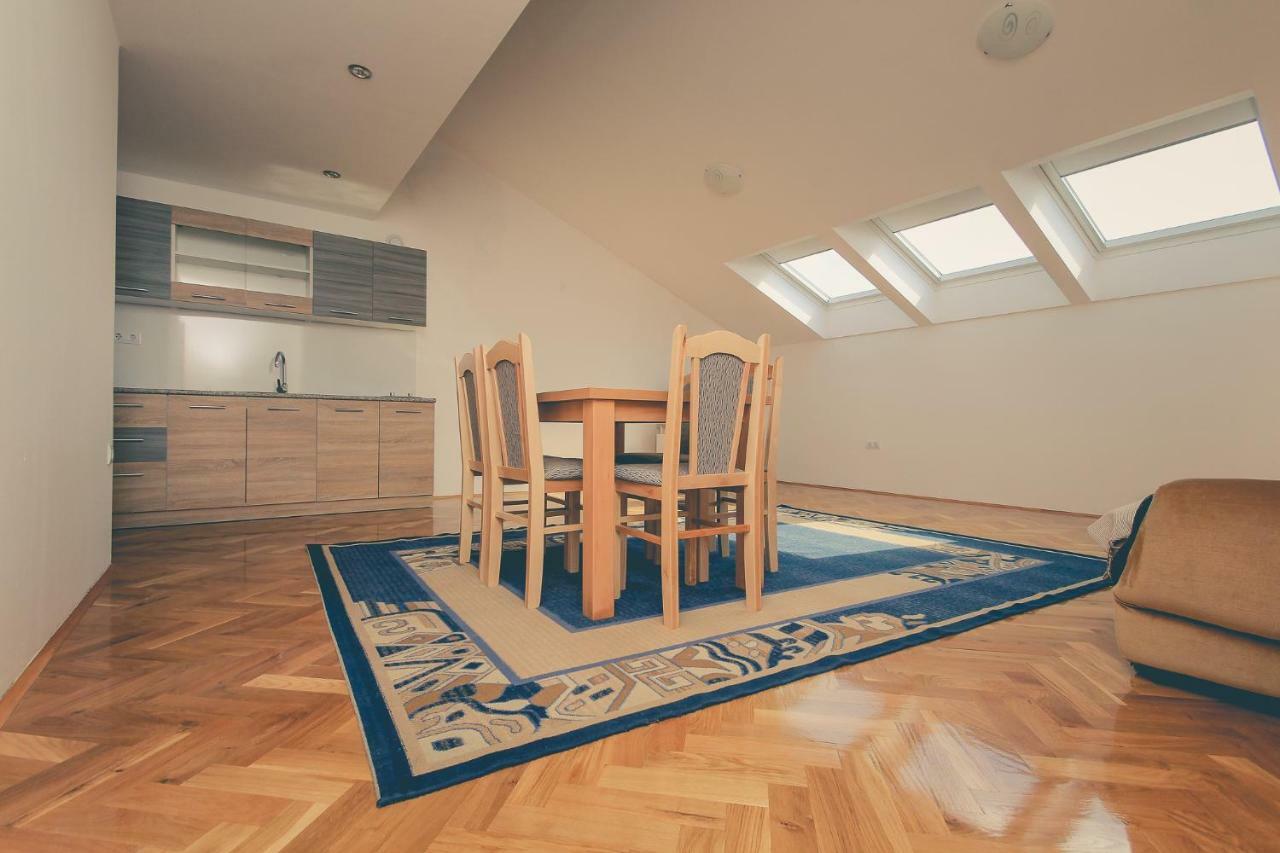 Apartmani Pranjić Kastela Bagian luar foto