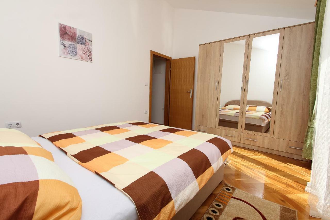 Apartmani Pranjić Kastela Bagian luar foto