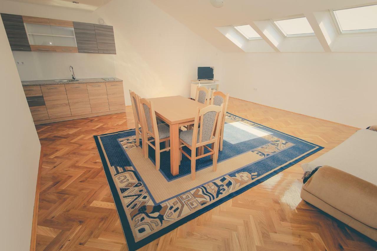 Apartmani Pranjić Kastela Bagian luar foto